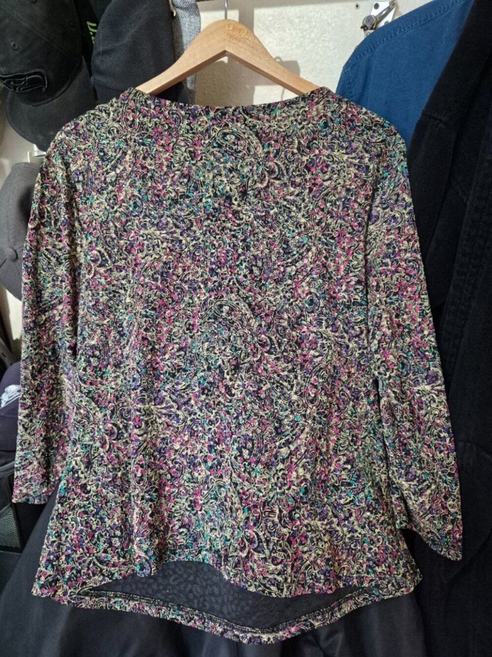 Beaded Top - Picture 2 of 4